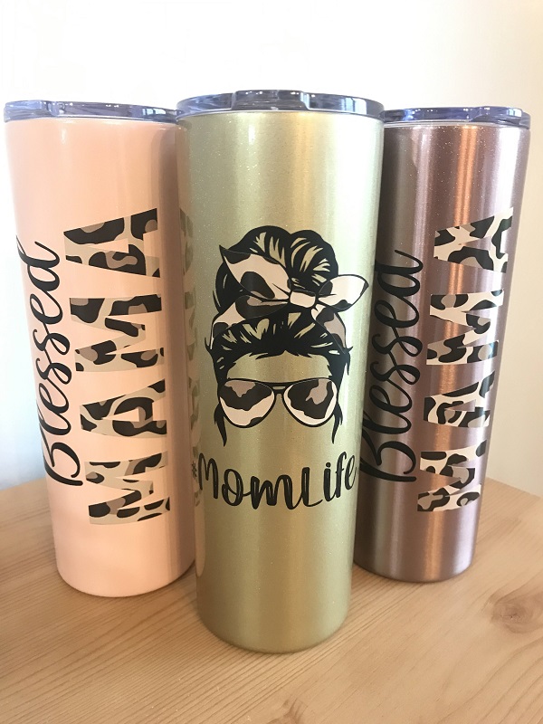Momlife Skinny Tumblers-personalized with vinyl decal which says mom life with mom hair up in a bun with leopard sunglasses and bow.